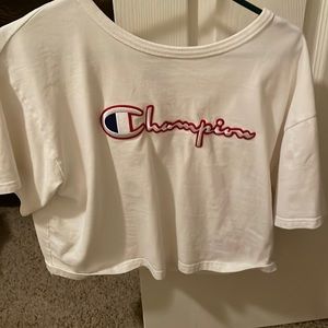 Cropped white champion t shirt